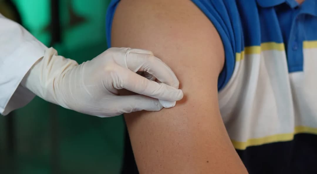 Jak bezboleśnie wykonać zastrzyk podskórny w ramię? Nasze metody