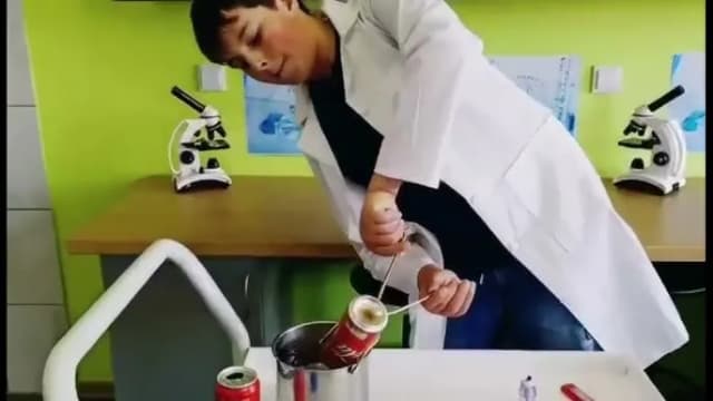 Zjawisko implozji - poznaj fascynujący proces zapadania się materii